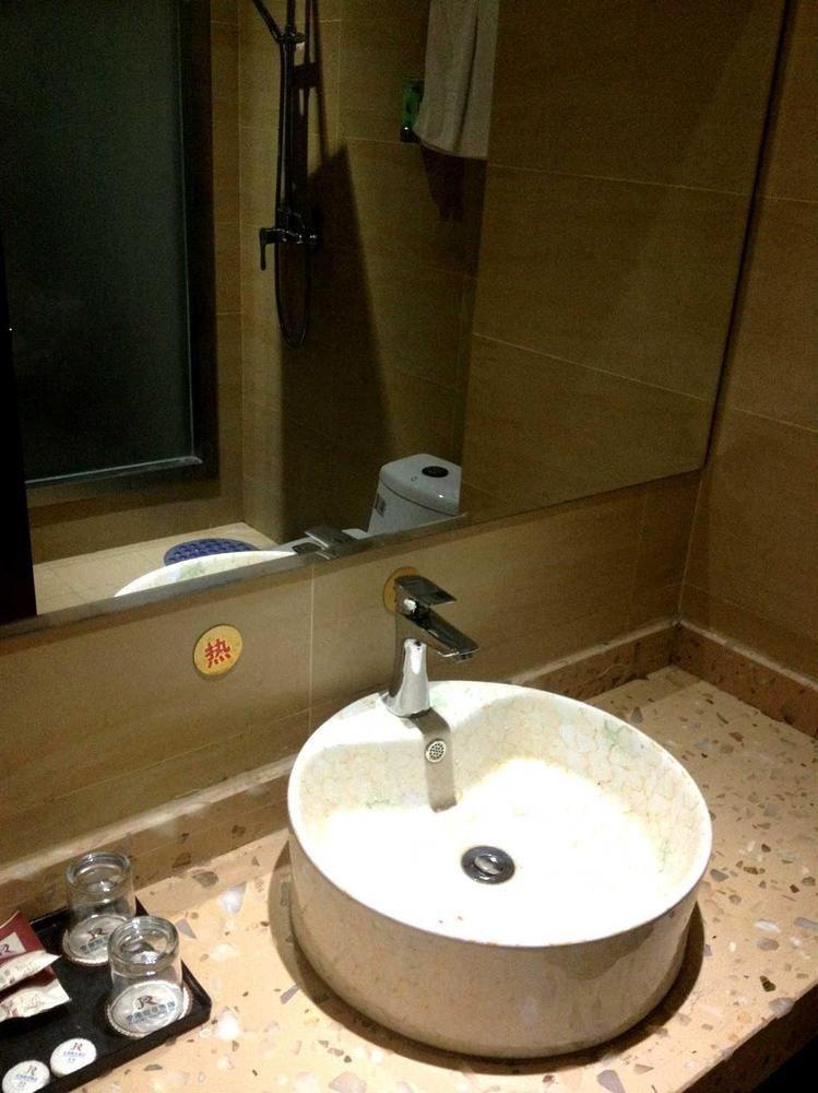 Konggang Holidy Hotel Shuangliu 成都 エクステリア 写真